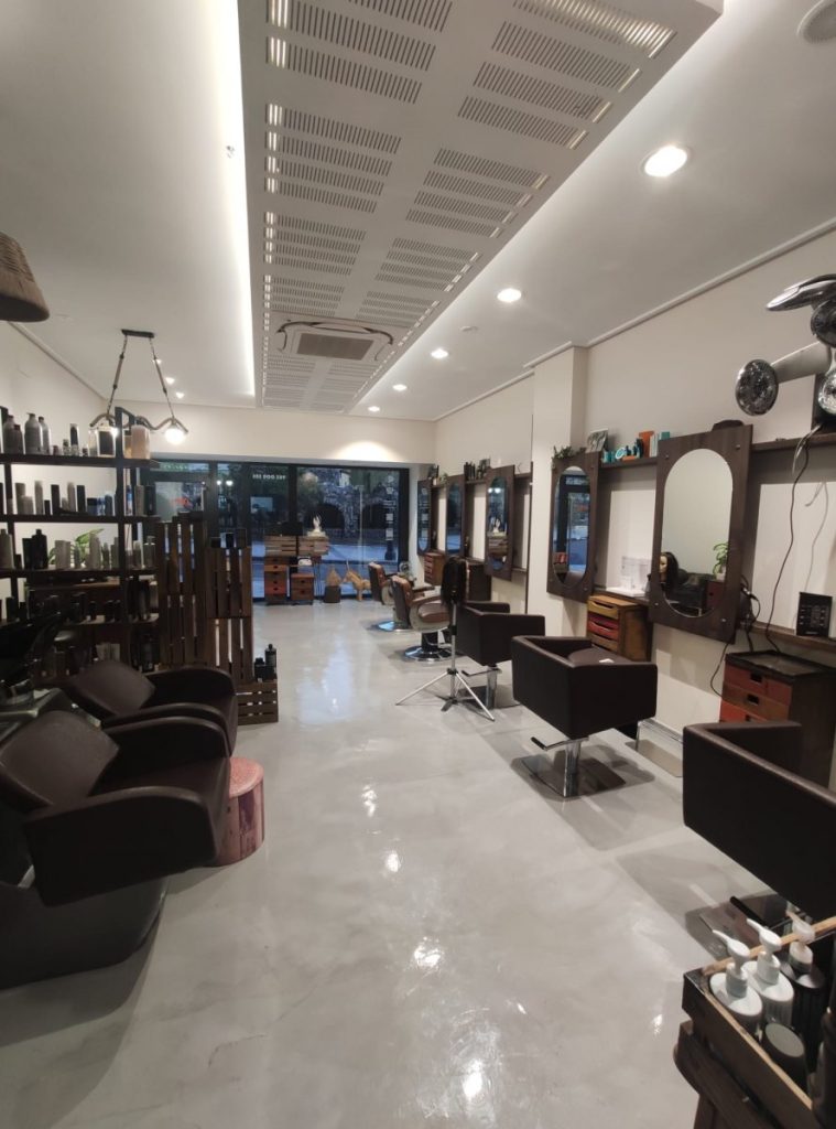 Decoración y diseño de interiores de locales comerciales y negocios - Diseno Peluqueria 2