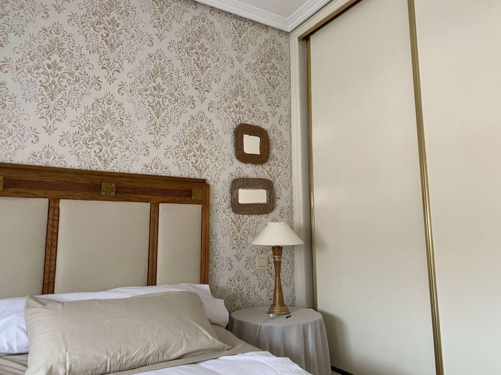 Decoración de interiores de casas y particulares - Habitacion Espejo